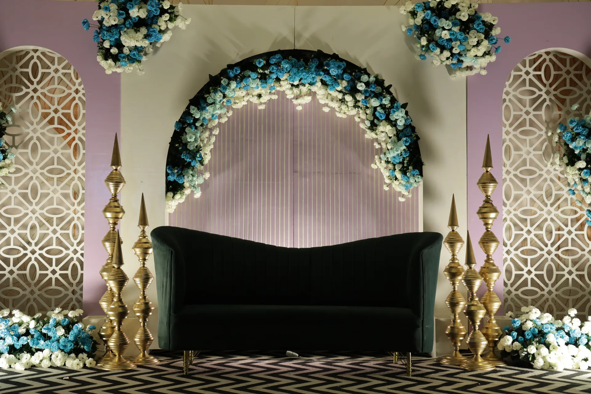 Engagement — engagement-theme-02