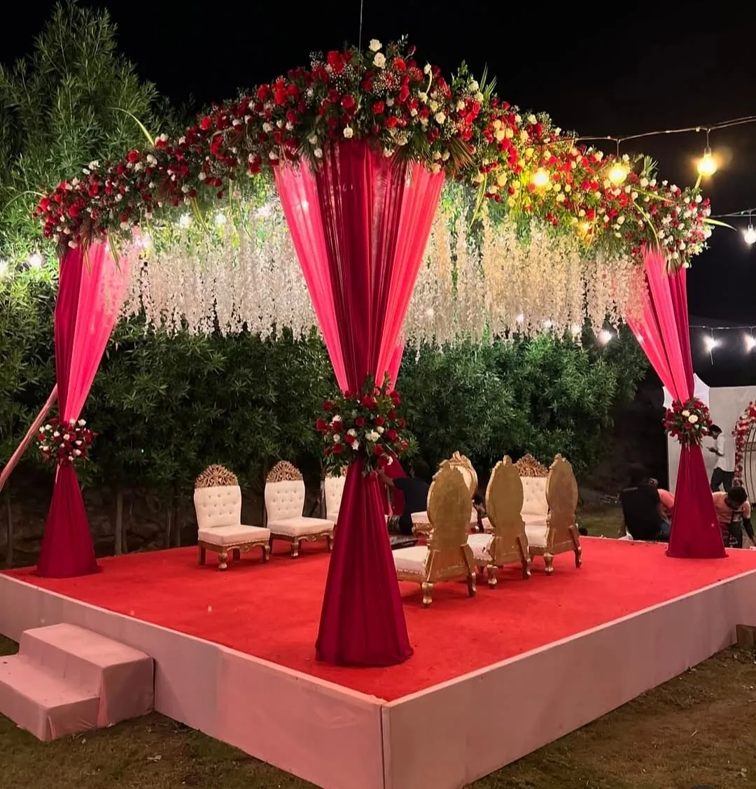 Mayra — mayra-theme-12